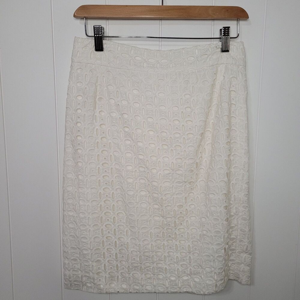 Banana Republic Eyelet Lined Skirt Size 4 Petite Ivory Career Minimalist Office
